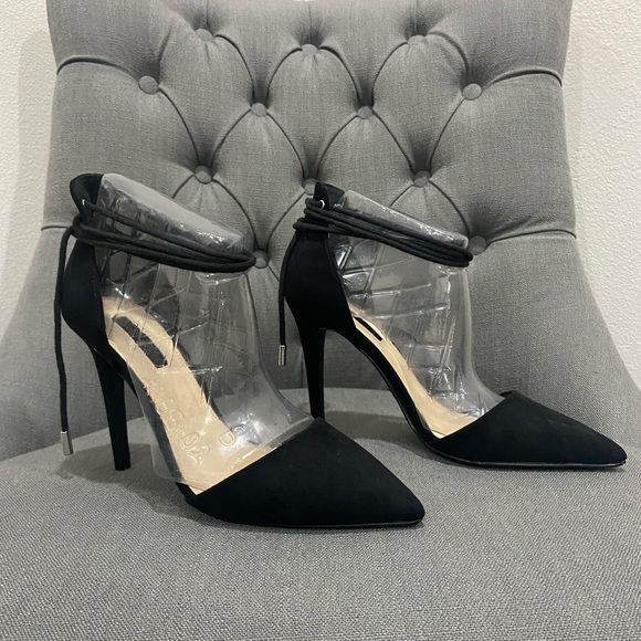 Forever 21 black ankle wrap d’orsay heels - Picture 3 of 4